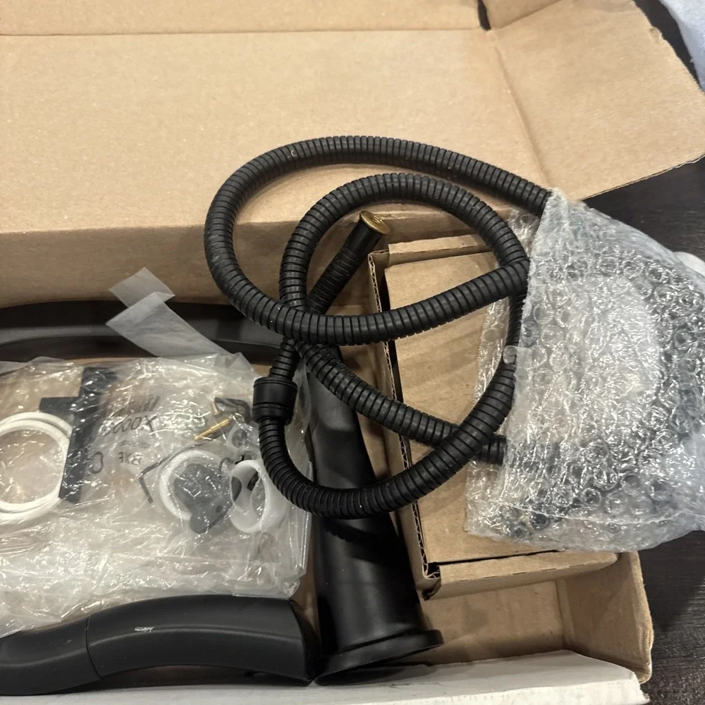 Delta T4776 Stryke Deck Mounted Roman Tub Filler - Matte Black